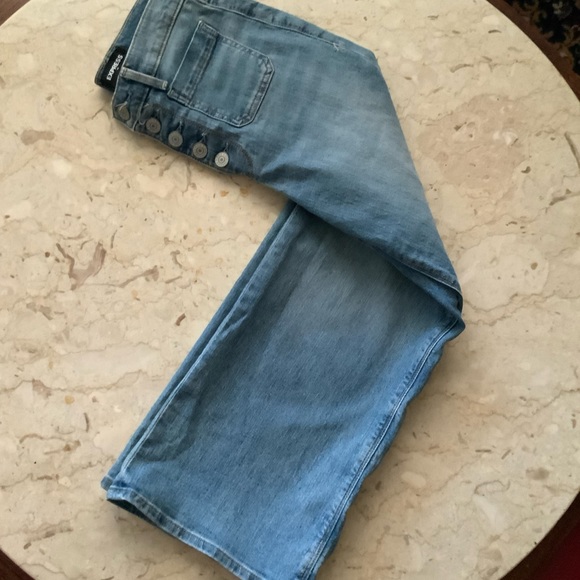 UEC*** EXPRESS MID WASH BUTTON UP CROPPED RELAXED FIT JEANS SIZE 2R - Picture 2 of 6